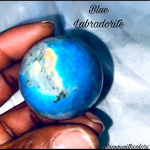 Flashy blue Labradorite